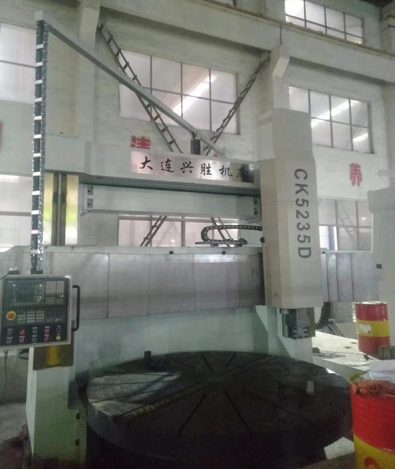 定制單滑枕雙柱數控立車